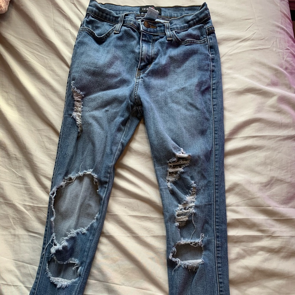 Women’s Ripped Jean